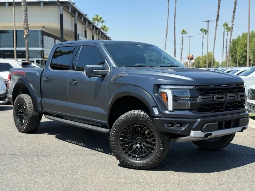 2024 Ford F-150 Raptor photo 1