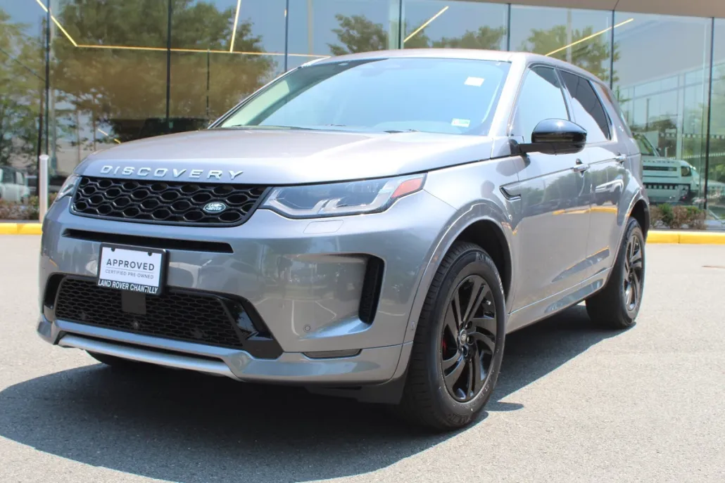 2024 Land Rover Discovery Sport S photo 1