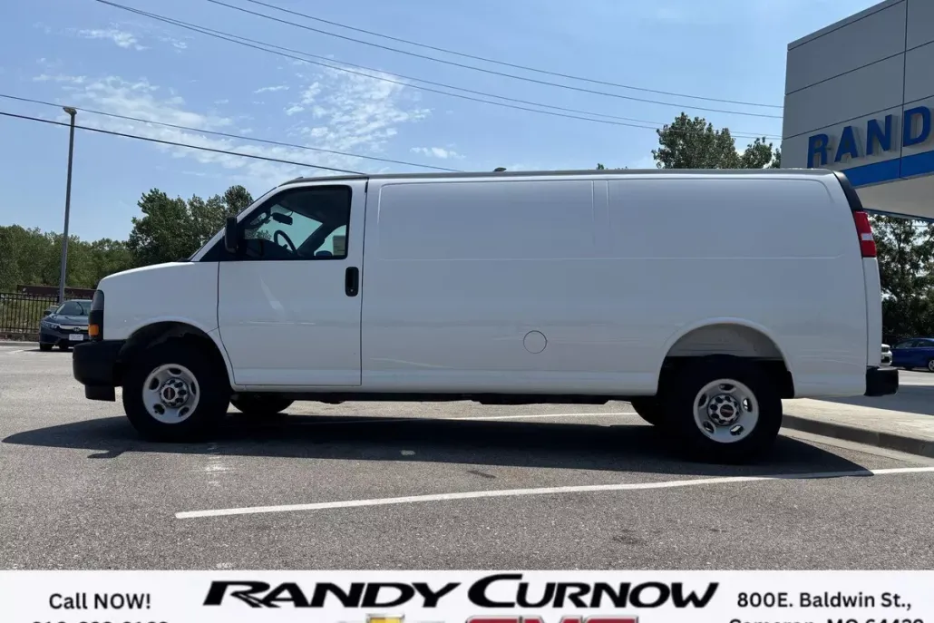 2025 Gmc Savana Cargo 2500 photo 1