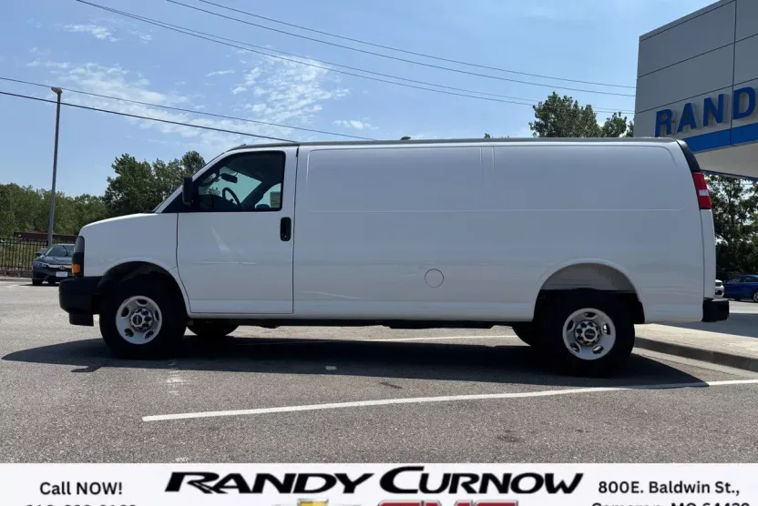 2025 Gmc Savana Cargo 2500 photo 1