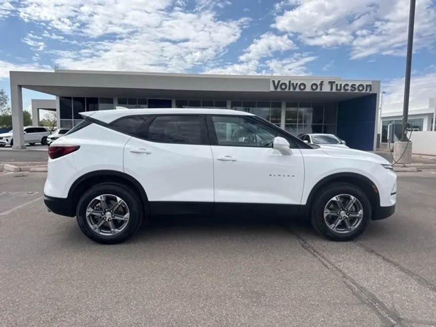 2023 Chevrolet Blazer 2LT photo 1