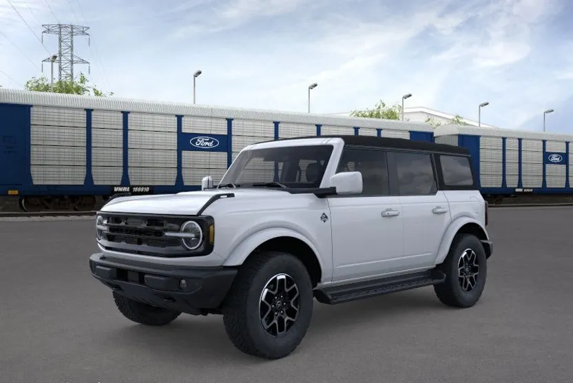2025 Ford Bronco Outer Banks photo 1