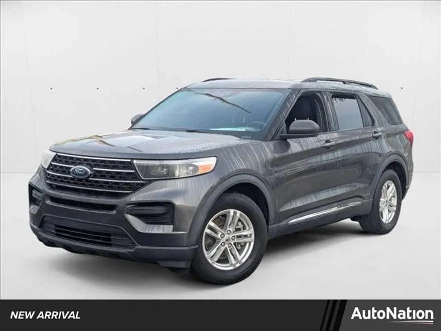2020 Ford Explorer XLT photo 1