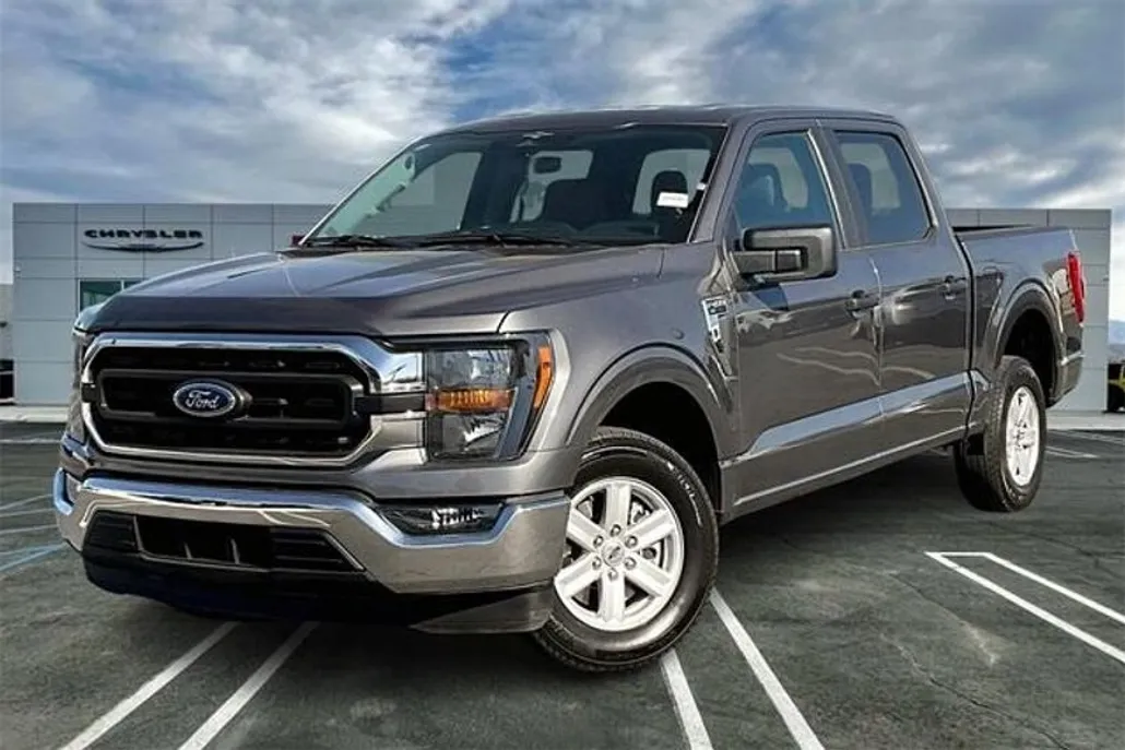 2023 Ford F-150 XLT photo 1