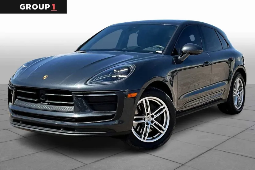 2022 Porsche Macan photo 1