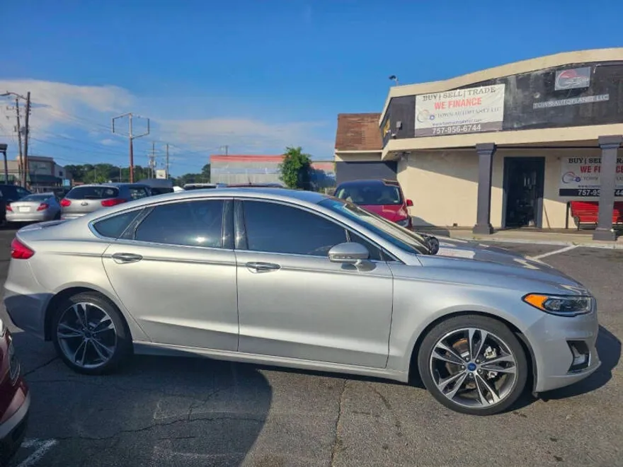 2019 Ford Fusion Titanium photo 1