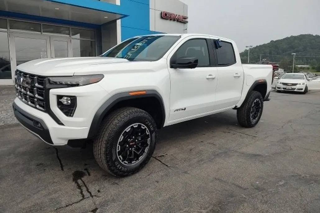 2026 Gmc Canyon AT4 photo 1
