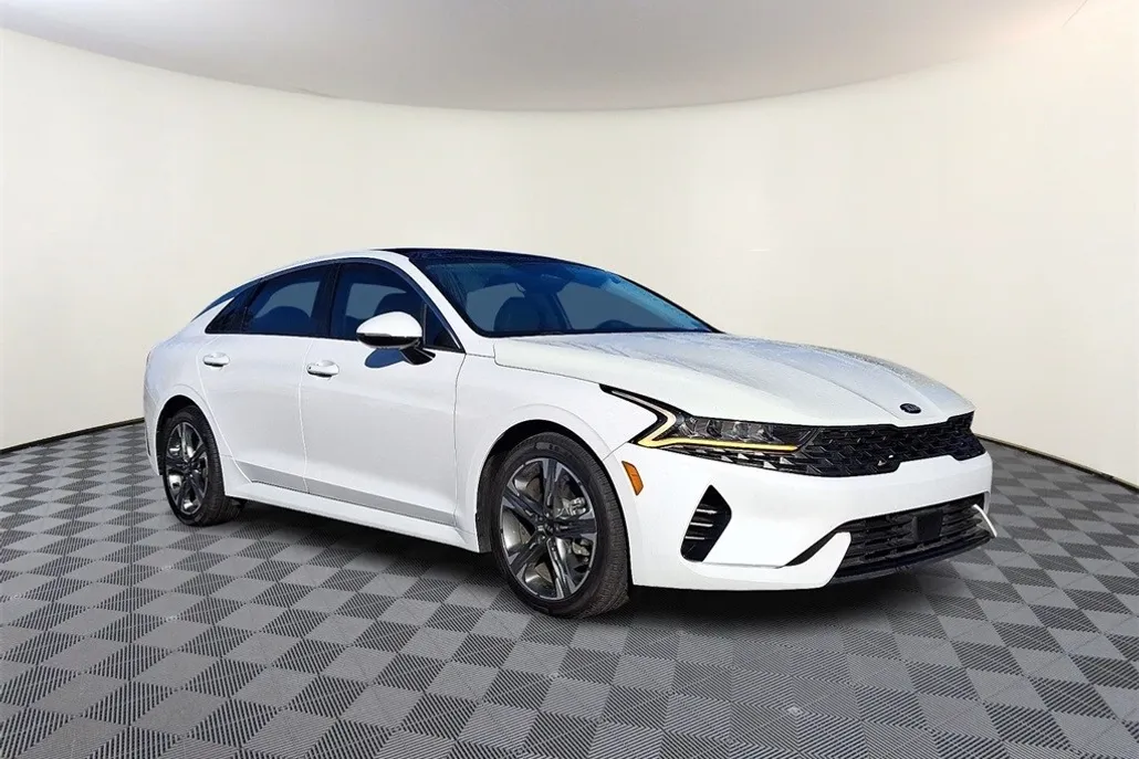 2021 Kia K5 EX photo 1