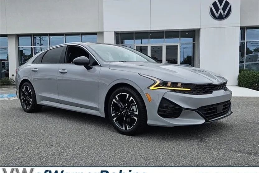 2024 Kia K5 GT-Line photo 1