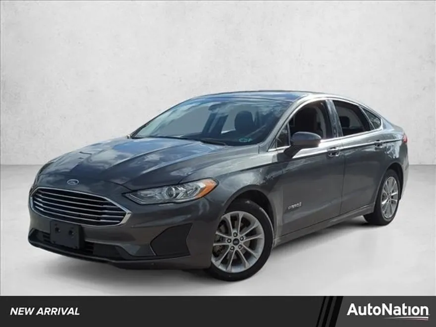 2019 Ford Fusion Hybrid SE photo 1