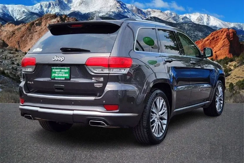 2018 Jeep Grand Cherokee Summit photo 1