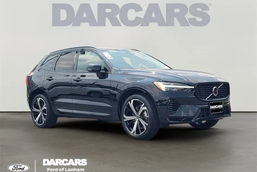 2025 Volvo XC60 Hybrid T8 photo 1