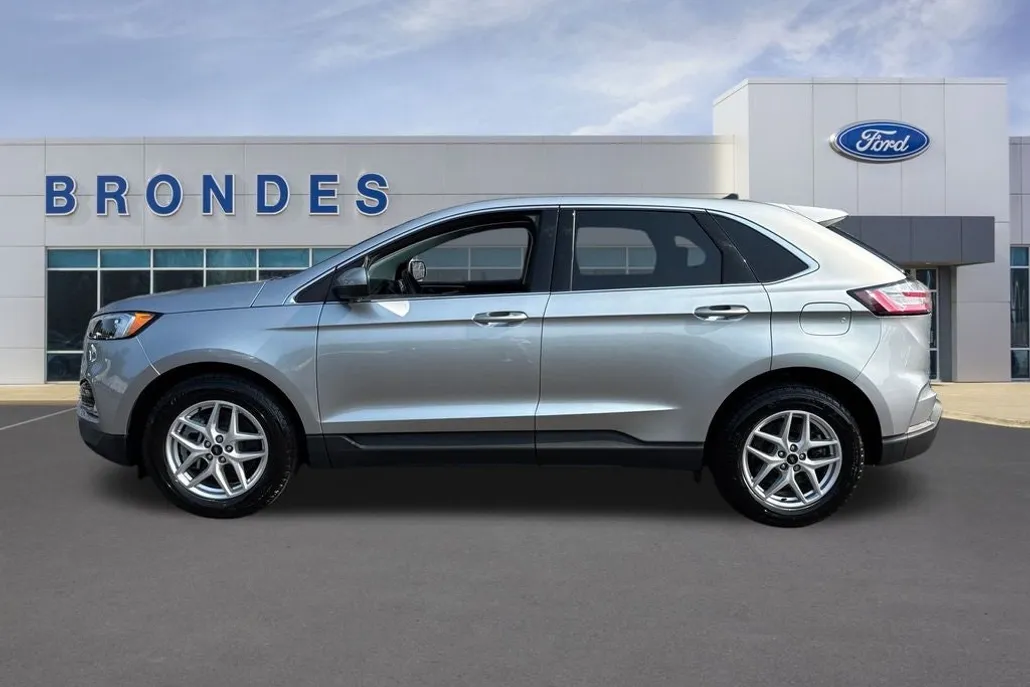 2024 Ford Edge SEL photo 1