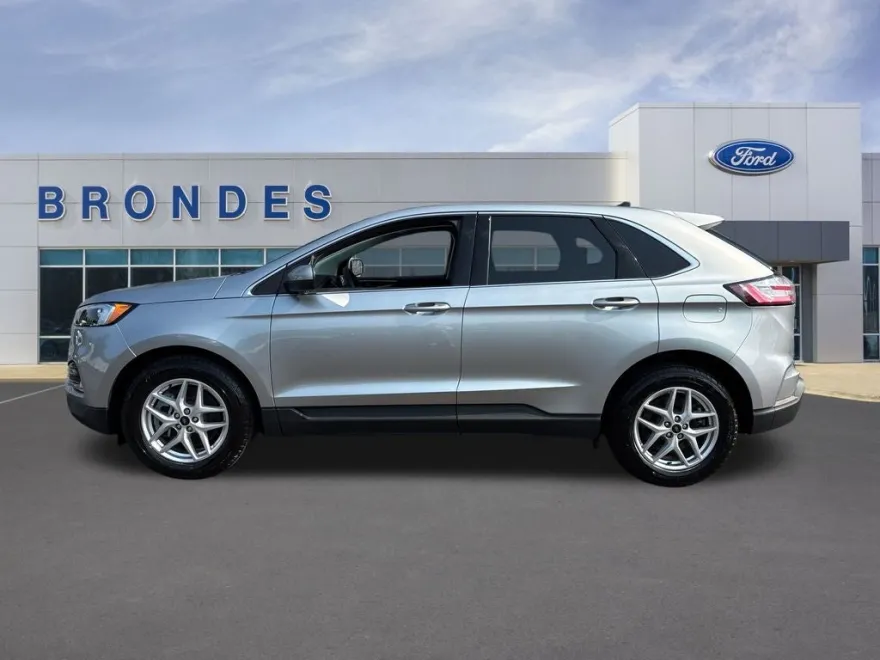 2024 Ford Edge SEL photo 1
