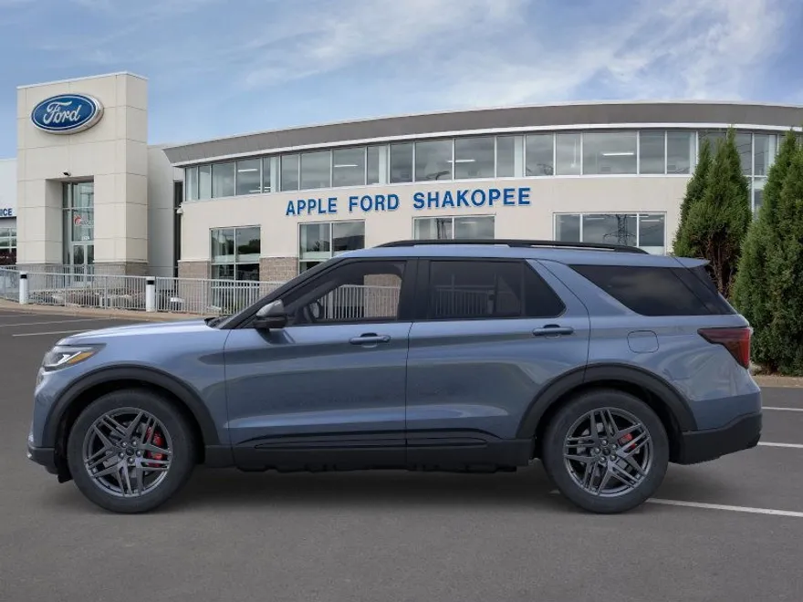 2025 Ford Explorer ST photo 1