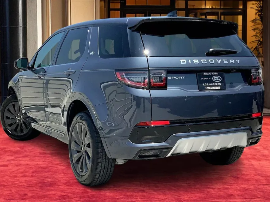 2025 Land Rover Discovery Sport S photo 1