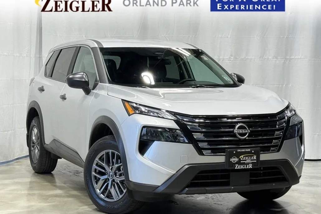 2025 Nissan Rogue S AWD photo 1