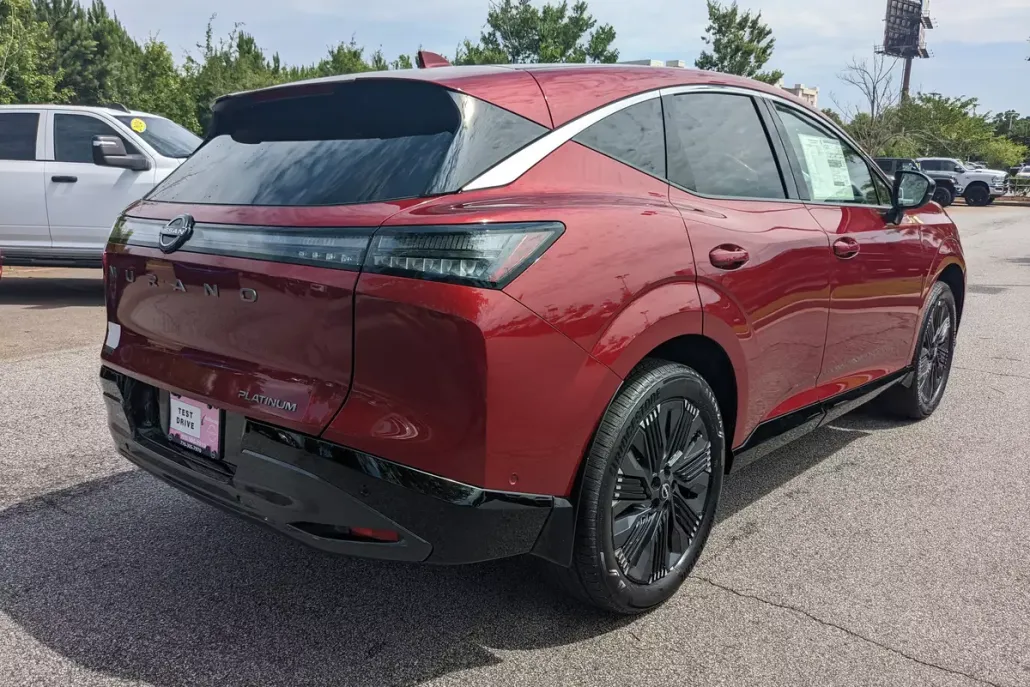 2025 Nissan Murano Platinum photo 1