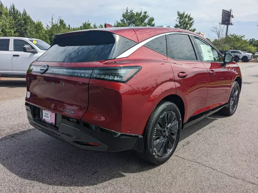 2025 Nissan Murano Platinum photo 1