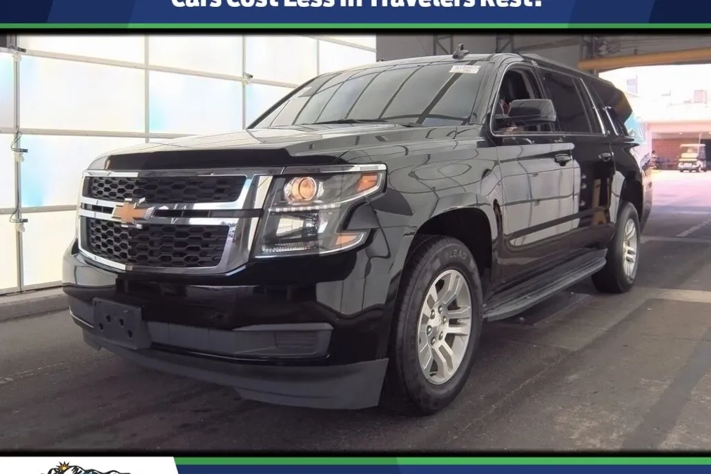 2019 Chevrolet Suburban LT photo 1