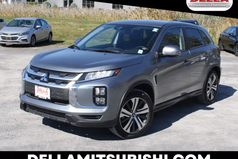 2024 Mitsubishi Outlander Sport SE photo 1