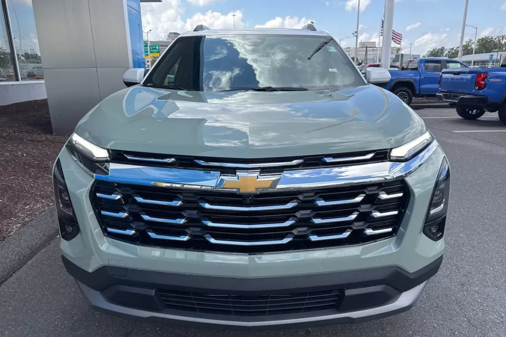 2026 Chevrolet Equinox LT photo 1