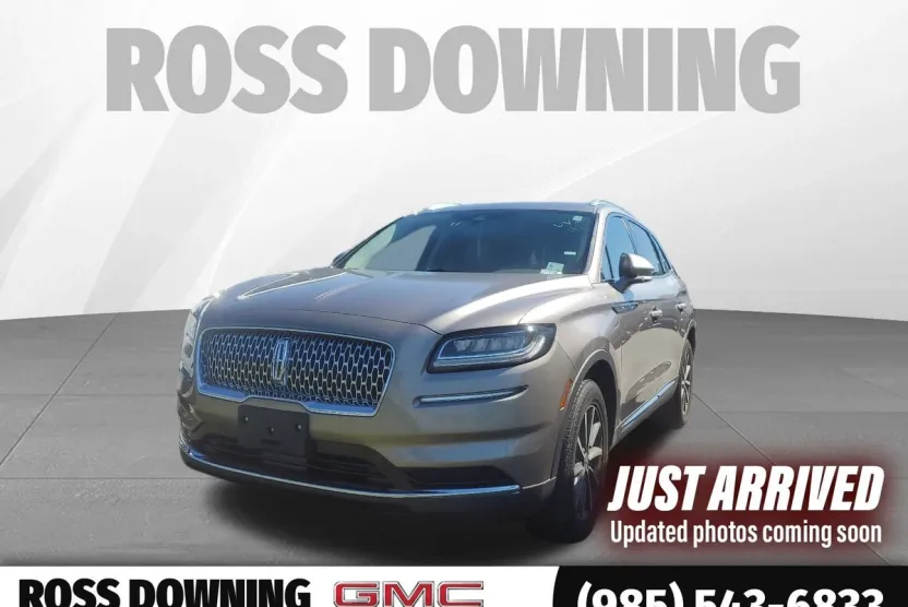 2021 Lincoln Nautilus Standard photo 1