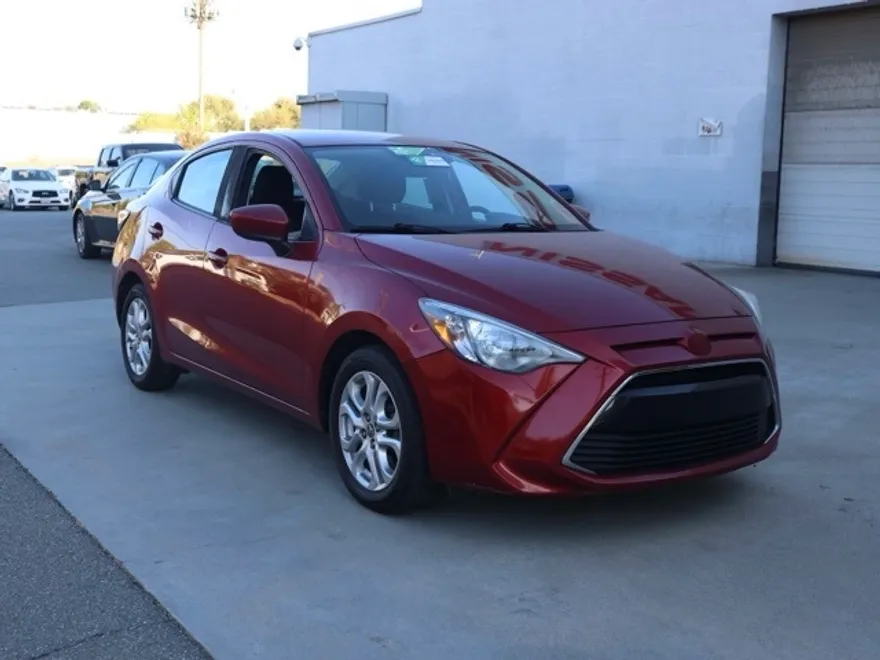 2018 Toyota Yaris iA Base photo 1
