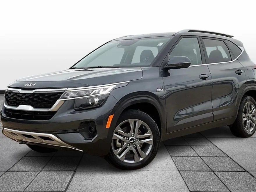 2023 Kia Seltos S photo 1