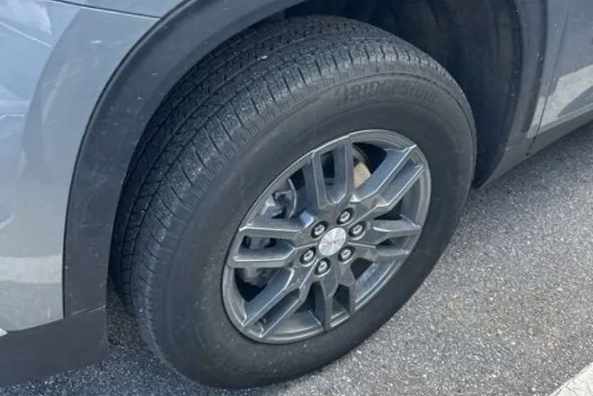 2025 Gmc Acadia Elevation photo 1