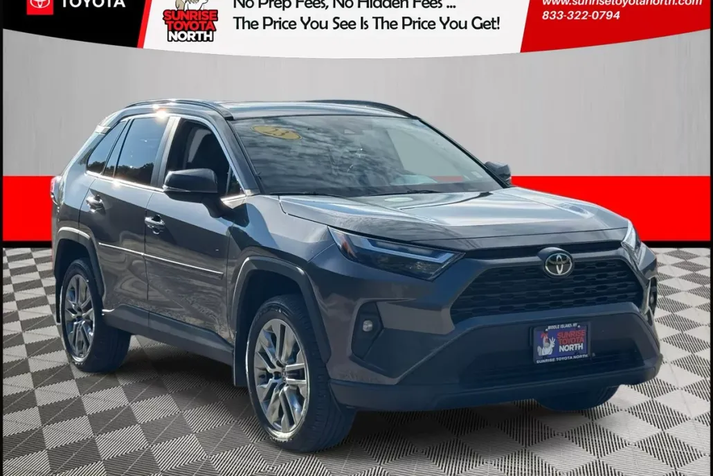 2023 Toyota RAV4 XLE Premium photo 1