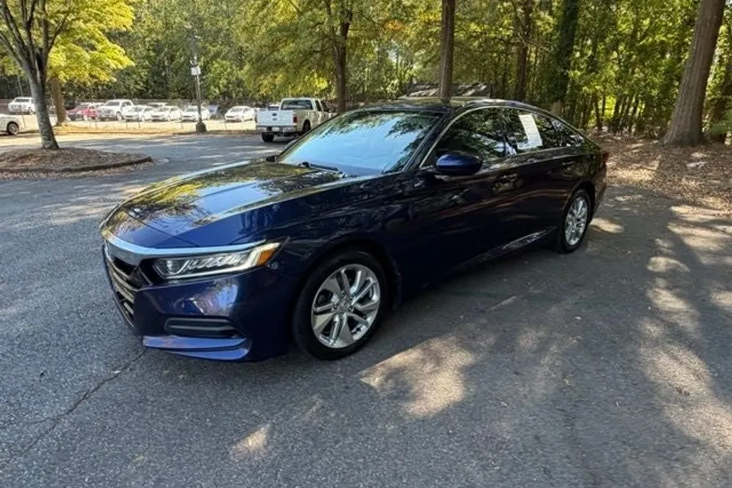 2018 Honda Accord LX photo 1