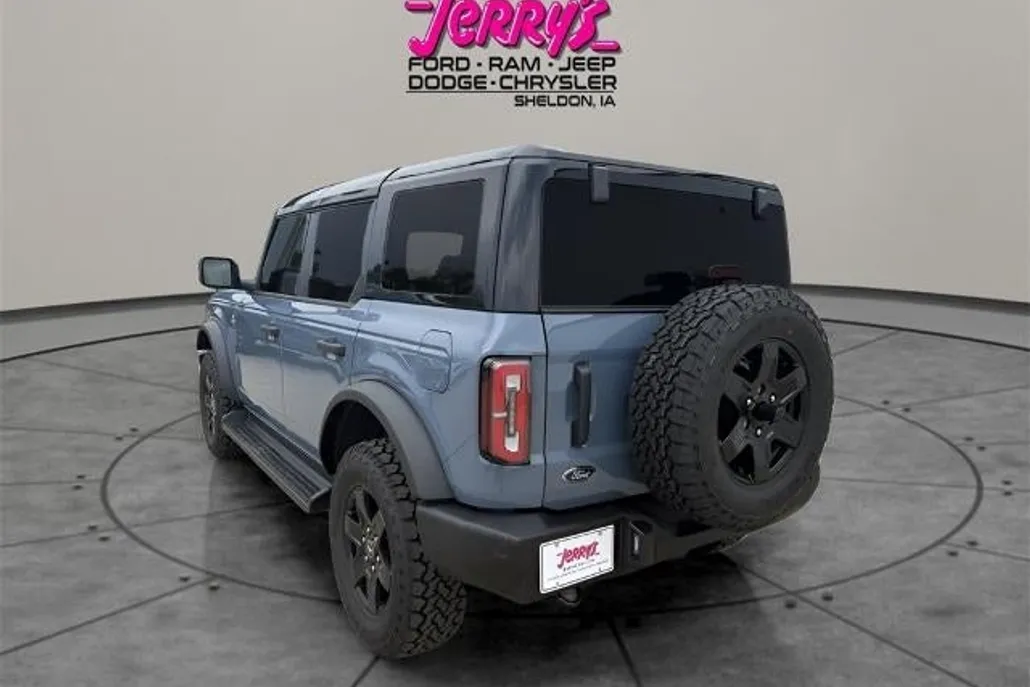 2025 Ford Bronco Outer Banks photo 1