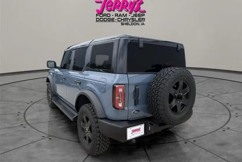2025 Ford Bronco Outer Banks photo 1