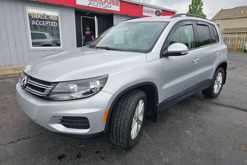 2017 Volkswagen Tiguan S photo 1