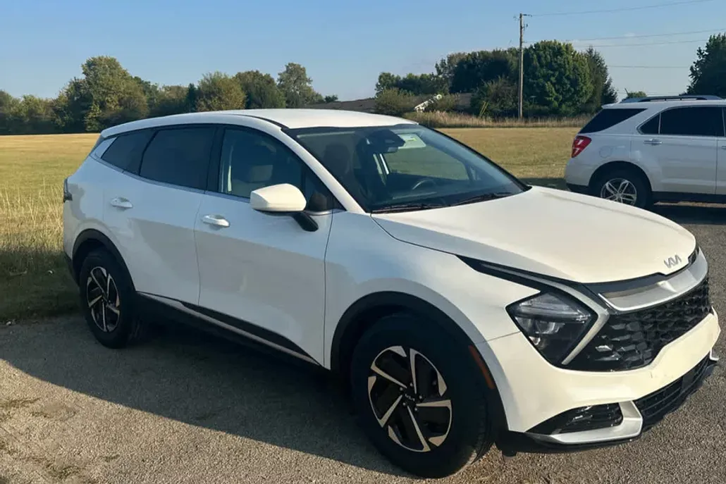 2023 Kia Sportage Hybrid LX photo 1