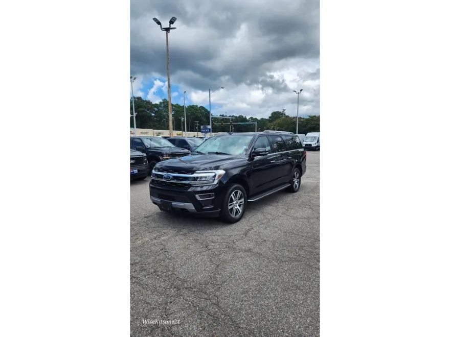 2023 Ford Expedition MAX Limited photo 1
