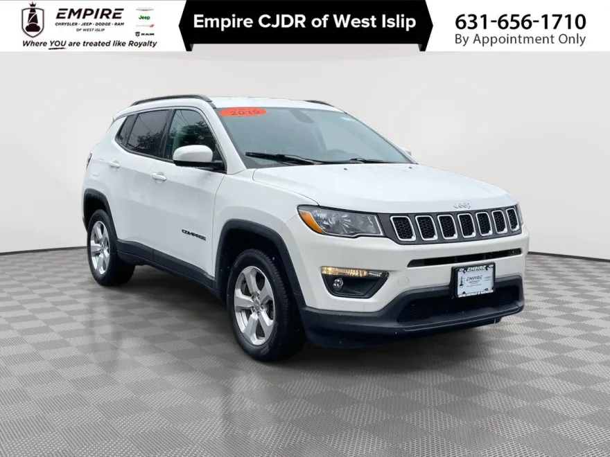 2019 Jeep Compass Latitude photo 1