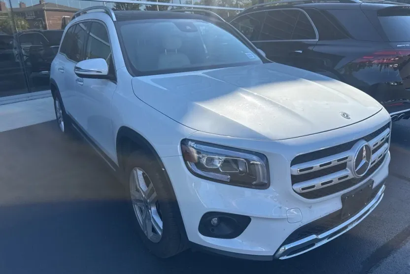 2022 Mercedes Benz GLB 250 photo 1