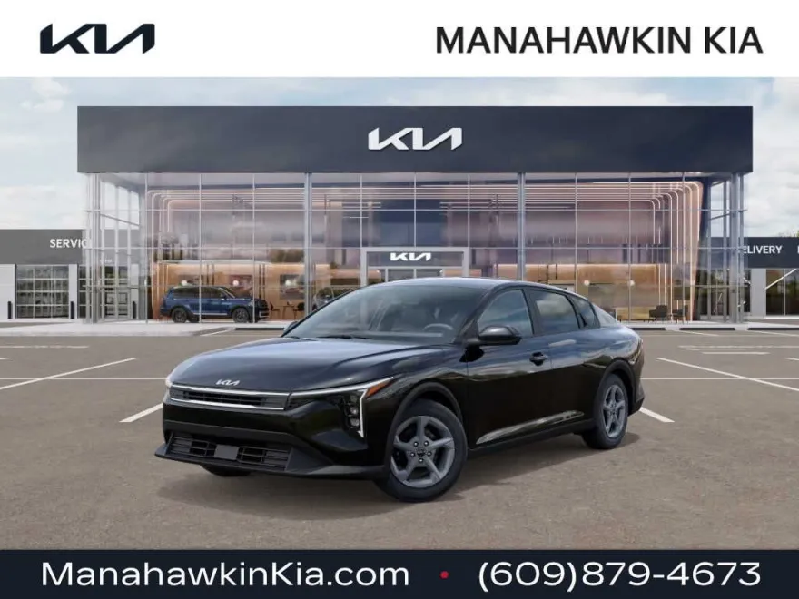 2025 Kia K4 LXS photo 1