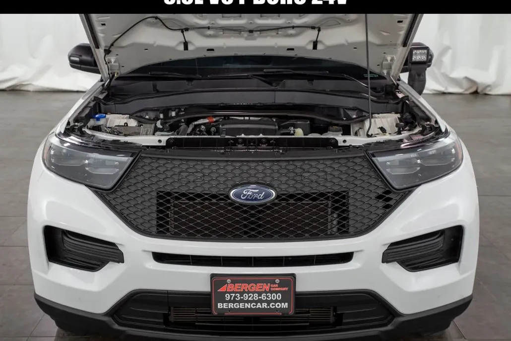 2021 Ford Explorer photo 1