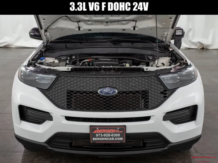 2021 Ford Explorer photo 1