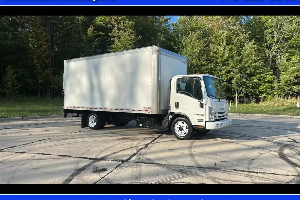 2019 Isuzu NQR photo 1