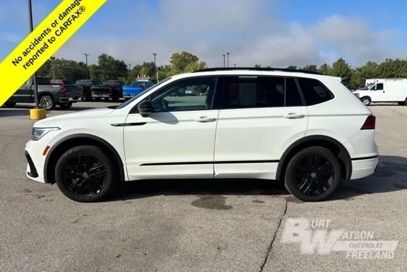 2022 Volkswagen Tiguan SE R-Line Black photo 1