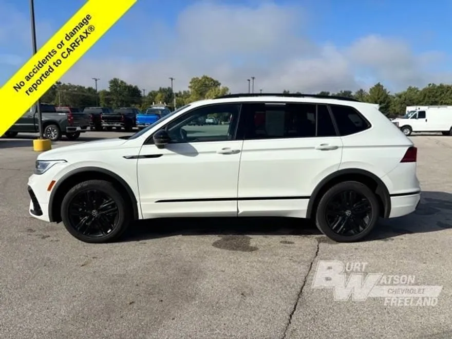 2022 Volkswagen Tiguan SE R-Line Black photo 1