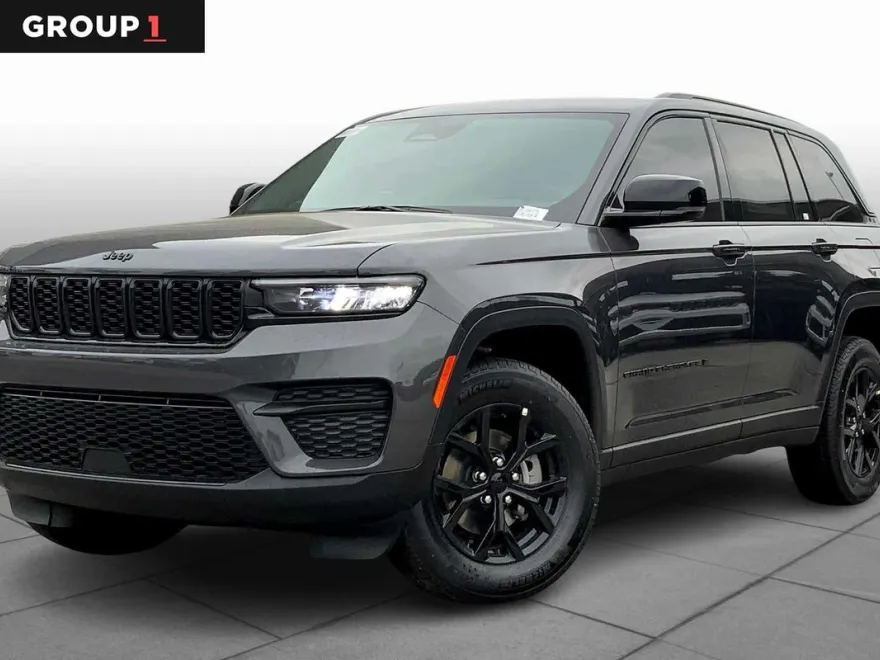 2025 Jeep Grand Cherokee Altitude photo 1