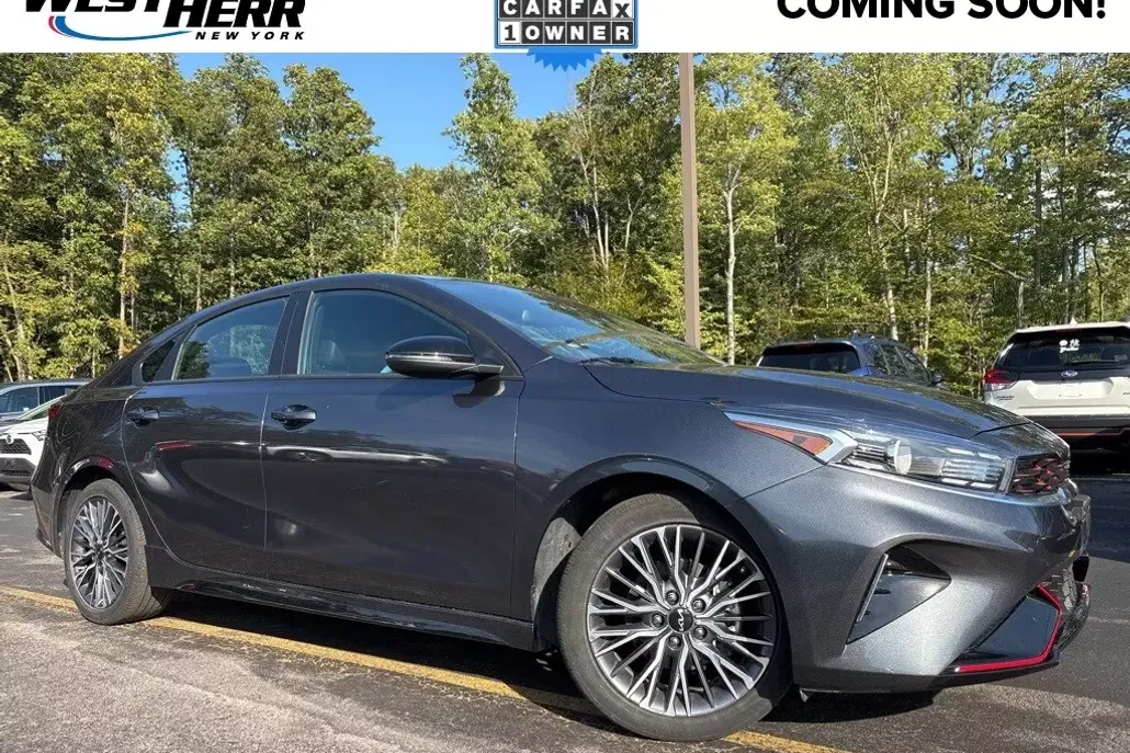 2023 Kia Forte GT-Line photo 1