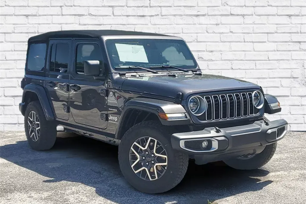 2024 Jeep Wrangler Sahara photo 1