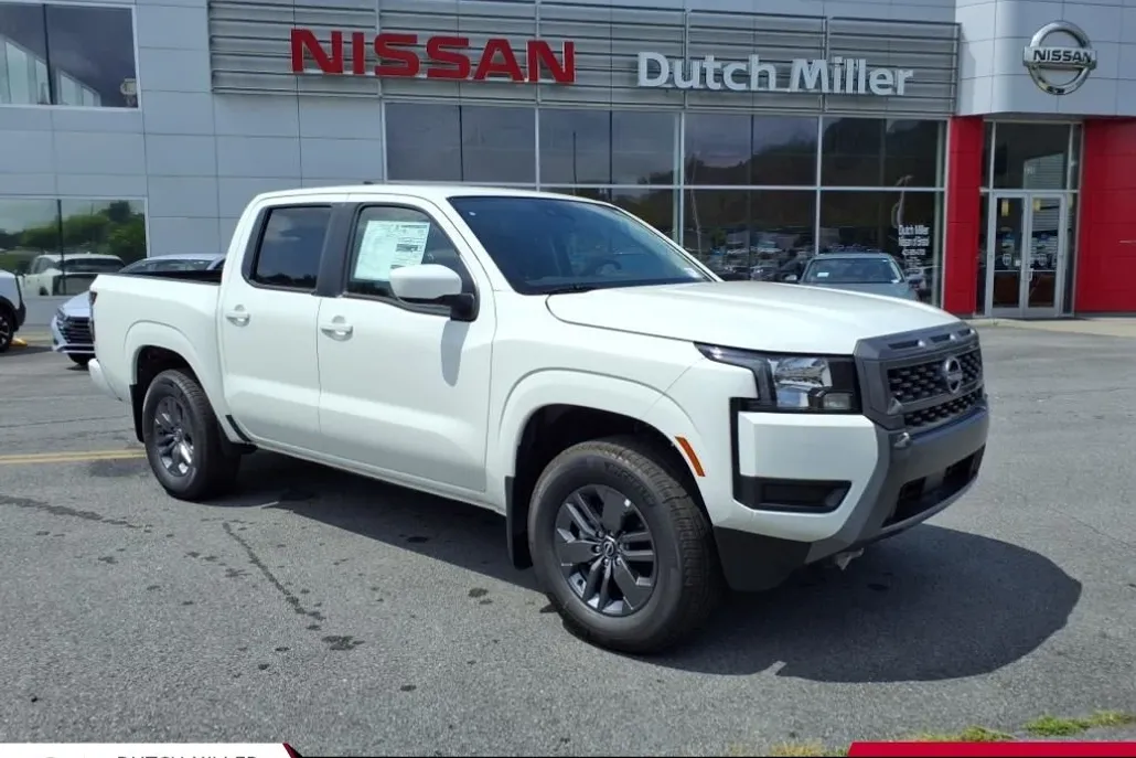 2025 Nissan Frontier Crew Cab SV photo 1