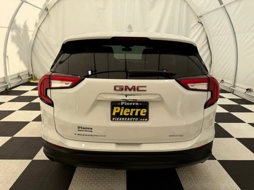 2024 Gmc Terrain SLE photo 1